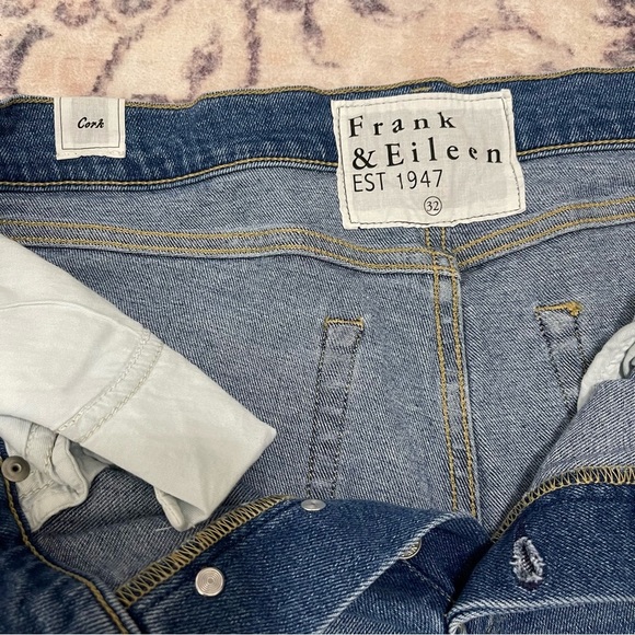 Frank & Eileen CORK Everyday Jean
Denim Size: 32 - Picture 11 of 15